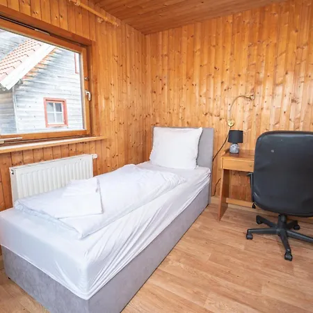 Range - Mit Panoramablick - 2 - Parkplatz - Kueche - Wlan - Monteure 1-11 Personen Apartment