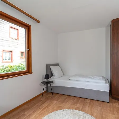 Range - Mit Panoramablick - 2 - Parkplatz - Kueche - Wlan - Monteure 1-11 Personen Apartment