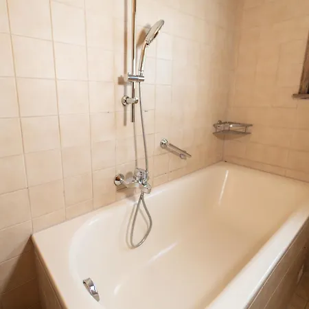 Range - Mit Panoramablick - 2 - Parkplatz - Kueche - Wlan - Monteure 1-11 Personen *