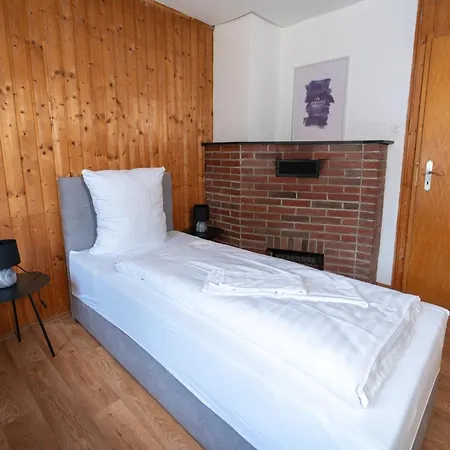 Apartment Range - Mit Panoramablick - 2 - Parkplatz - Kueche - Wlan - Monteure 1-11 Personen